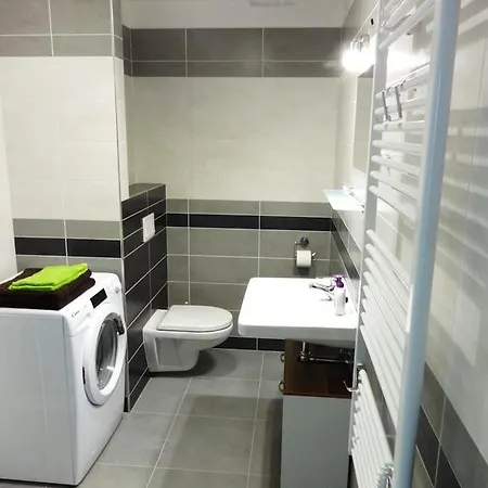 4u Center + Free Parking Apartment